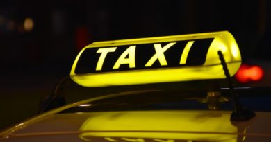 yellow Taxi light sign